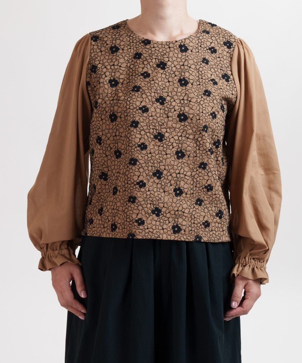 【ムーク/muuc】の【手刺繍のような刺繍が美しい】ハイドランジア ブラウス インテリア・キッズ・メンズ・レディースファッション・服の通販 founy(ファニー) 　ファッション　Fashion　レディースファッション　WOMEN　トップス・カットソー　Tops/Tshirt　シャツ/ブラウス　Shirts/Blouses　オーガニック　Organic　シンプル　Simple　バランス　Balance　パステル　Pastel　ブラウジング　Browsing　A/W・秋冬　Aw・Autumn/Winter・Fw・Fall-Winter　S/S・春夏　Ss・Spring/Summer　夏　Summer　ベージュ|ID: prp329100004449032 ipo3291000000031636833
