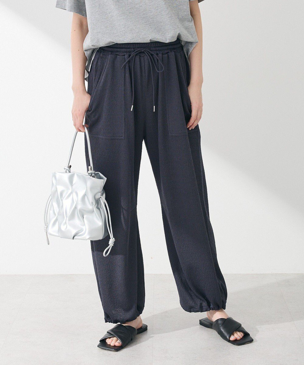 【グリーンパークス/Green Parks】のパラシュートパンツ インテリア・キッズ・メンズ・レディースファッション・服の通販 founy(ファニー) 　ファッション　Fashion　レディースファッション　WOMEN　パンツ　Pants　おすすめ　Recommend　ドローコード　Draw Cord　ポケット　Pocket　リラックス　Relax　夏　Summer　春　Spring　S/S・春夏　Ss・Spring/Summer　Charcoal Gray|ID: prp329100004451396 ipo3291000000031175770
