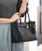 【スタイルコード/STYLE CODE】の【PADMA/パドマ】 キーチャーム付 本革ベルトデザインハンドバッグ ブラック|ID: prp329100004453525 ipo3291000000031835566