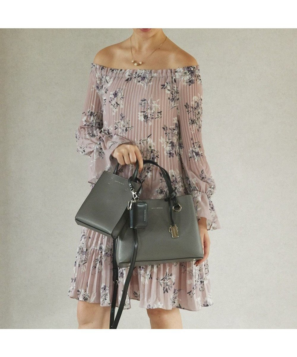 【スタイルコード/STYLE CODE】の【MERCURYDUO/マーキュリーデュオ】限定3点セット ①キーリング付両アオリハンドバッグ、②縦長ショルダーバッグパスポート入れ、③Wファスナースマートキーケース インテリア・キッズ・メンズ・レディースファッション・服の通販 founy(ファニー) 　ファッション　Fashion　レディースファッション　WOMEN　ショルダー　Shoulder　シンプル　Simple　スペシャル　Special　スマート　Smart　財布　Wallet　チェーン　Chain　チャーム　Charm　ハンドバッグ　Handbag　フェミニン　Feminine　ポケット　Pocket　エレガント 上品　Elegant　グレー|ID: prp329100004453590 ipo3291000000031962500
