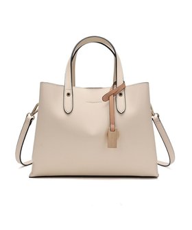 【スタイルコード/STYLE CODE】の【MERCURYDUO/マーキュリーデュオ】両アオリポケットサイド配色大開き開口 超軽量ハンドバッグ キーチャーム付 人気、トレンドファッション・服の通販 founy(ファニー) ファッション Fashion レディースファッション WOMEN エレガント 上品 Elegant 軽量 Lightweight シンプル Simple スマホ Smartphone 財布 Wallet チャーム Charm 手帳 Pocket Book ハンドバッグ Handbag ポケット Pocket ポーチ Pouch ラップ Wrap リップ Lip 再入荷 Restock/Back In Stock/Re Arrival おすすめ Recommend |ID:prp329100004453623