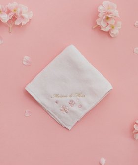 【メゾンドフルール/Maison de FLEUR】のsakura刺繍タオルハンカチ 人気、トレンドファッション・服の通販 founy(ファニー) ファッション Fashion レディースファッション WOMEN 財布 Wallets おすすめ Recommend ギフト プレゼント Gift Present タオル Towel ハンカチ Handkerchief ハンド Hand モチーフ Motif エレガント 上品 Elegant 財布 Wallet |ID:prp329100004453838