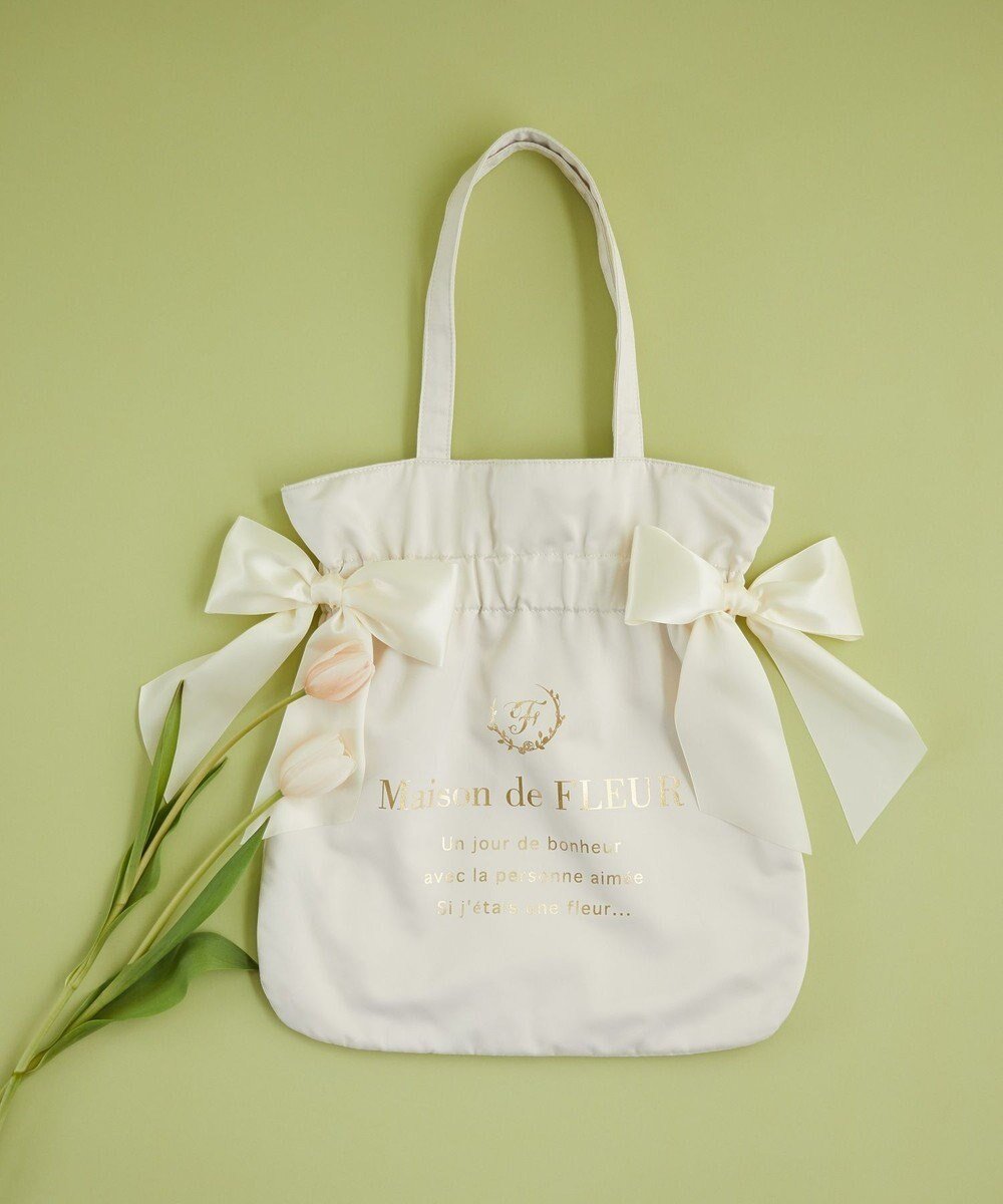 【メゾンドフルール/Maison de FLEUR】のダブルリボンギャザートートバッグ インテリア・キッズ・メンズ・レディースファッション・服の通販 founy(ファニー) 　ファッション　Fashion　レディースファッション　Fashion for Women　バッグ　Bags　ギャザー　Gathered, Ruffled　サテン　Satin, Glossy Fabric　スマホ　Smartphone, Mobile Device　ポケット　Pocket, Pocket Detail　リボン　Ribbon, Bow　エレガント 上品　Elegant　ビジネス 仕事 通勤　Business / Work / Commuting　2025年　2025　2025春夏・S/S　Spring/Summer 2025 SS25　Ivory|ID: prp329100004454128 ipo3291000000032270737