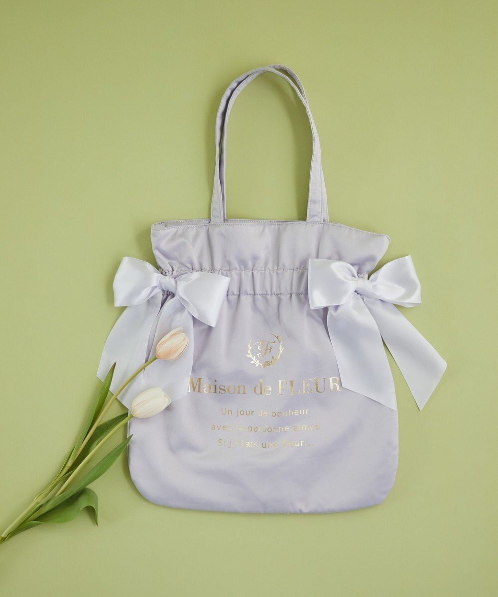 【メゾンドフルール/Maison de FLEUR】のダブルリボンギャザートートバッグ インテリア・キッズ・メンズ・レディースファッション・服の通販 founy(ファニー) 　ファッション　Fashion　レディースファッション　Fashion for Women　バッグ　Bags　ギャザー　Gathered, Ruffled　サテン　Satin, Glossy Fabric　スマホ　Smartphone, Mobile Device　ポケット　Pocket, Pocket Detail　リボン　Ribbon, Bow　エレガント 上品　Elegant　ビジネス 仕事 通勤　Business / Work / Commuting　2025年　2025　2025春夏・S/S　Spring/Summer 2025 SS25　Lilac|ID: prp329100004454128 ipo3291000000032270739