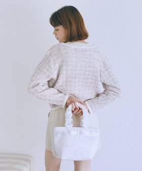【メゾンドフルール/Maison de FLEUR】のブランドロゴフリルハンドルトートSバッグ 人気、トレンドファッション・服の通販 founy(ファニー) ファッション Fashion レディースファッション Fashion for Women バッグ Bags アンティーク Antique-Inspired サテン Satin, Glossy Fabric シルバー Silver, Metallic Silver ストライプ Stripe, Striped Pattern フェミニン Feminine, Girly フラワー Flower, Floral フロント Front, Front Design プリント Print, Printed Pattern ポケット Pocket, Pocket Detail リボン Ribbon, Bow エレガント 上品 Elegant |ID:prp329100004454153