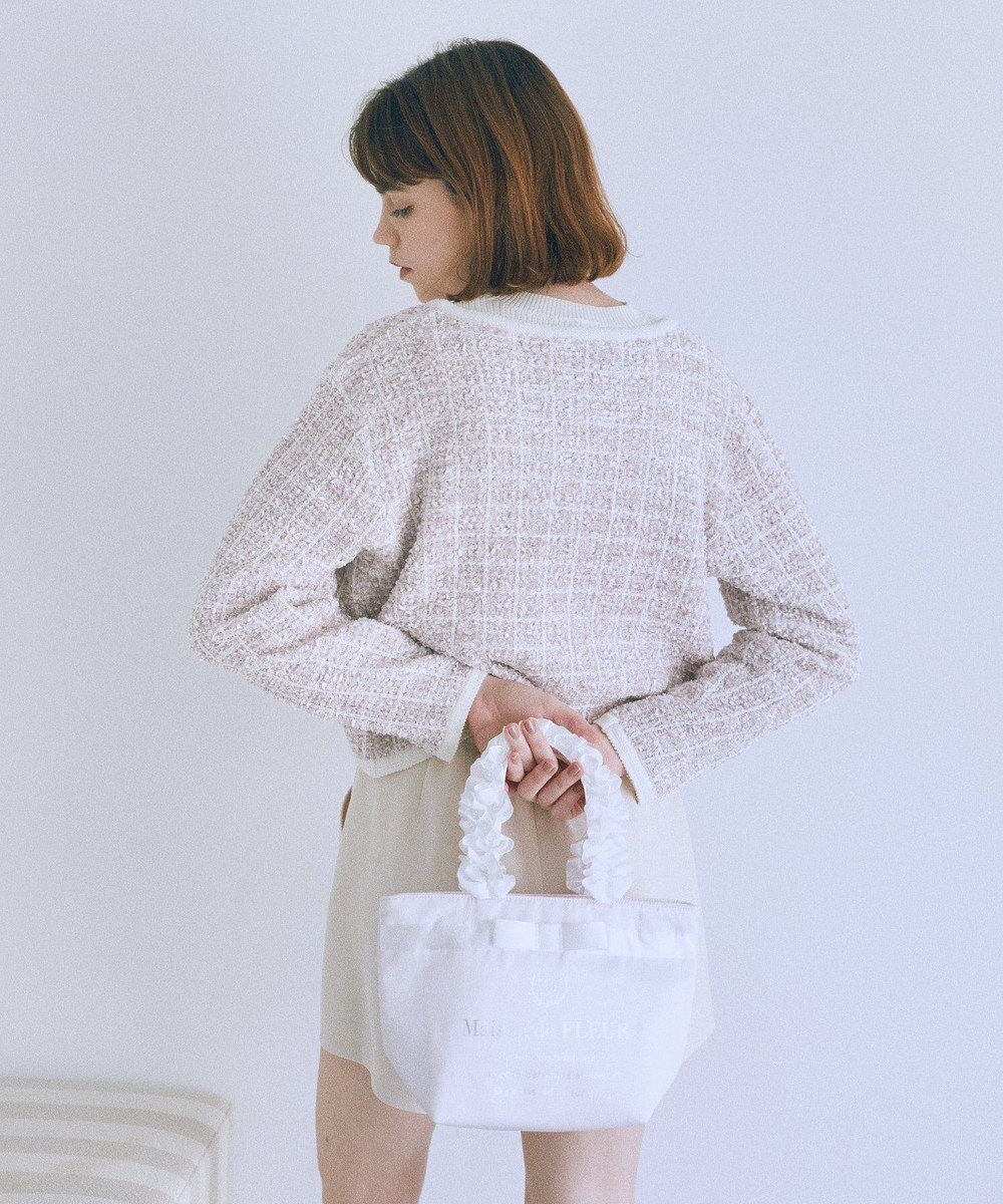【メゾンドフルール/Maison de FLEUR】のブランドロゴフリルハンドルトートSバッグ インテリア・キッズ・メンズ・レディースファッション・服の通販 founy(ファニー) 　ファッション　Fashion　レディースファッション　Fashion for Women　バッグ　Bags　アンティーク　Antique-Inspired　サテン　Satin, Glossy Fabric　シルバー　Silver, Metallic Silver　ストライプ　Stripe, Striped Pattern　フェミニン　Feminine, Girly　フラワー　Flower, Floral　フロント　Front, Front Design　プリント　Print, Printed Pattern　ポケット　Pocket, Pocket Detail　リボン　Ribbon, Bow　エレガント 上品　Elegant　Light Pink|ID: prp329100004454153 ipo3291000000033333691
