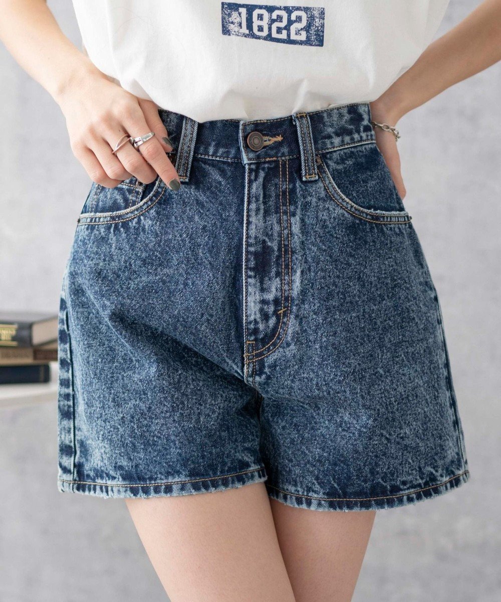 【ウィゴー/WEGO】の台形デニムショートパンツ インテリア・キッズ・メンズ・レディースファッション・服の通販 founy(ファニー) 　ファッション　Fashion　レディースファッション　WOMEN　パンツ　Pants　デニムパンツ　Denim Pants　ハーフ / ショートパンツ　Short Pants　春　Spring　クロップド　Cropped　サンダル　Sandals　ショーツ　Shorts　ショート　Short　シンプル　Simple　スマホ　Smartphone　デニム　Denim　トレンド　Trend　台形　Trapezoid　ボトム　Bottom　無地　Plain Color　A/W・秋冬　Aw・Autumn/Winter・Fw・Fall-Winter　S/S・春夏　Ss・Spring/Summer　夏　Summer　デニム中濃加工色|ID: prp329100004465090 ipo3291000000031942453
