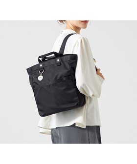 【ラ バガジェリー/LA BAGAGERIE】のチャーム付き ナイロンリュック 人気、トレンドファッション・服の通販 founy(ファニー) ファッション Fashion レディースファッション Fashion for Women バッグ Bags 軽量 Lightweight, Ultra Light ショルダー Shoulder, Shoulder Strap スクエア Square, Square Shape スマート Smart, Elegant チャーム Charm, Pendant 定番 Standard, Basic Item ポケット Pocket, Pocket Detail リュック Backpack, Rucksack 再入荷 Restock / Back in Stock おすすめ Recommended / Our Picks エレガント 上品 Elegant ビジネス 仕事 通勤 Business / Work / Commuting |ID:prp329100004465746