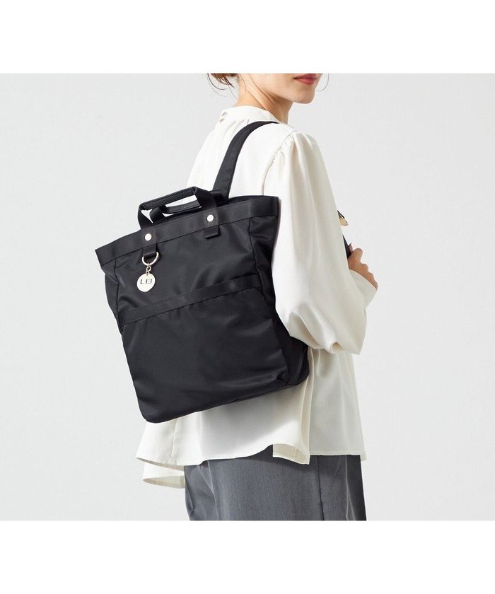 【ラ バガジェリー/LA BAGAGERIE】のチャーム付き ナイロンリュック インテリア・キッズ・メンズ・レディースファッション・服の通販 founy(ファニー) https://founy.com/ ファッション Fashion レディースファッション Fashion for Women バッグ Bags おすすめ Recommended / Our Picks ショルダー Shoulder, Shoulder Strap スクエア Square, Square Shape スマート Smart, Elegant チャーム Charm, Pendant ポケット Pocket, Pocket Detail リュック Backpack, Rucksack エレガント 上品 Elegant 定番 Standard, Basic Item 軽量 Lightweight, Ultra Light ビジネス 仕事 通勤 Business / Work / Commuting |ID: prp329100004465746 ipo3291000000035727763