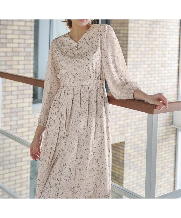 【ティアクラッセ/Tiaclasse】の【洗える】花柄シフォン袖ワンピース インテリア・キッズ・メンズ・レディースファッション・服の通販 founy(ファニー) https://founy.com/ ファッション Fashion レディースファッション WOMEN ワンピース Dress アクセサリー Accessories ウォッシャブル Washable 春 Spring 洗える Washable 秋 Autumn/Fall カーディガン Cardigan シフォン Chiffon チュニック Tunic ドッキング Docking 長袖 Long Sleeve パール Pearl フィット Fit フレア Flare プリーツ Pleats ポケット Pocket ミモレ Mimore S/S・春夏 Ss・Spring/Summer 再入荷 Restock/Back In Stock/Re Arrival 夏 Summer エレガント 上品 Elegant NEW・新作・新着・新入荷 New Arrivals |ID: prp329100004465904 ipo3291000000031971727