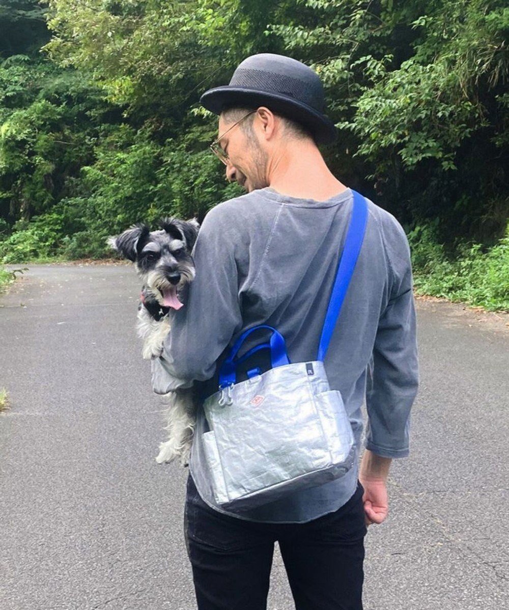【ルートート/ROOTOTE】の1128【BUDDY タープ素材】SN.スクエア.ドッグ.バディ-A インテリア・キッズ・メンズ・レディースファッション・服の通販 founy(ファニー) 　ファッション　Fashion　レディースファッション　Fashion for Women　アウトドア　Outdoor Clothing　インナー　Innerwear　ショルダー　Shoulder, Shoulder Strap　シルバー　Silver, Metallic Silver　スクエア　Square, Square Shape　スマホ　Smartphone, Mobile Device　皿　Plate, Dish　タオル　Towel, Bath Towel　チェック　Check, Plaid, Tartan　ポケット　Pocket, Pocket Detail　犬　Dog　新作・新入荷　New Arrivals / New In　02:シルバー|ID: prp329100004466015 ipo3291000000034283278