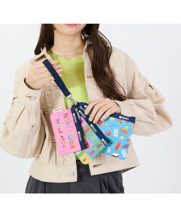 【レスポートサック/LeSportsac】のWRISTLET POUCH SET/ハリボーエヌワイシーリストレット インテリア・キッズ・メンズ・レディースファッション・服の通販 founy(ファニー) https://founy.com/ ファッション Fashion レディースファッション Fashion for Women ミニ財布・二つ折り財布 Wallets & Card Cases ポーチ&ミニバッグ Pouches & Mini Bags カラフル Colorful Design コンパクト Compact, Small Size 軽量 Lightweight, Ultra Light 財布 Wallet, Purse ニューヨーク New York, NYC Style 人気 Popular, Best Seller プリント Print, Printed Pattern ポケット Pocket, Pocket Detail ポーチ Pouch, Small Case モチーフ Motif, Design Theme ラップ Wrap, Wrap Design 旅行 Travel ビジネス 仕事 通勤 Business / Work / Commuting |ID: prp329100004466747 ipo3291000000033582347