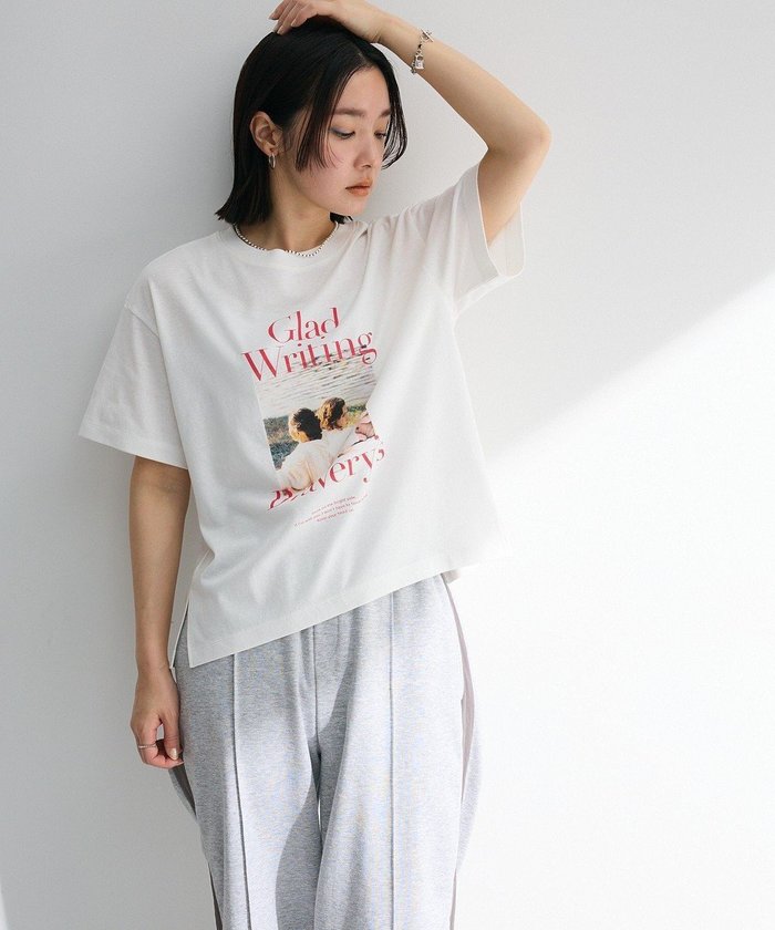 【グリーンパークス/Green Parks】のフォトプリントボックスTシャツ インテリア・キッズ・メンズ・レディースファッション・服の通販 founy(ファニー) https://founy.com/ ファッション Fashion レディースファッション Fashion for Women トップス・カットソー Cut & Sew Tops シャツ・ブラウス・オフィスカジュアル Elegant Blouses & Button-Ups ロングTシャツ・Tシャツ Longline T-Shirts & Tees カットソー・ベーシックTシャツ Cut-and-Sewn Tops / Stretch Tees & Basics おすすめ Recommended / Our Picks カットソー Cut and Sewn Top グラフィック Graphic, Graphic Design スリット Slit, Slit Detail プリント Print, Printed Pattern ヘムライン Hemline, Bottom Cut ボトム Bottoms, Lower Wear ポケット Pocket, Pocket Detail 夏 Summer 春 Spring S/S・春夏 SS, Spring/Summer, Warm Season |ID: prp329100004466891 ipo3291000000032446567