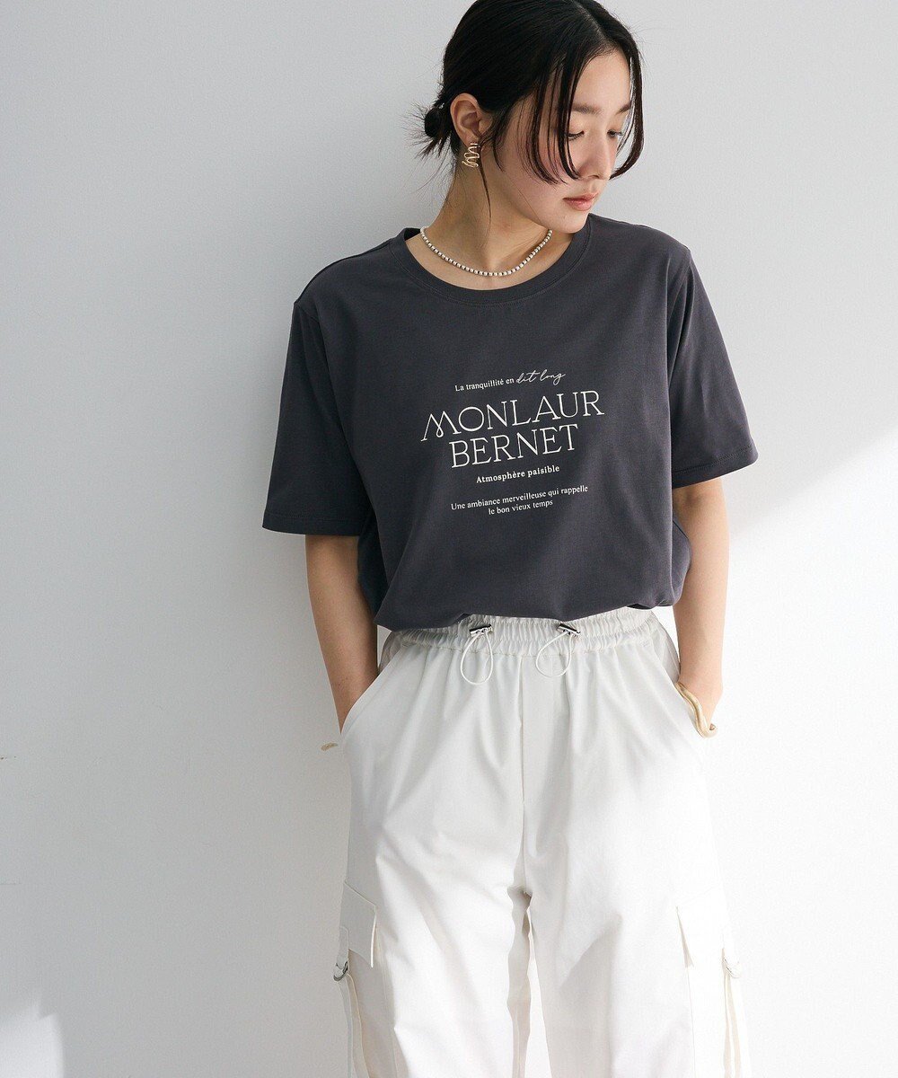 【グリーンパークス/Green Parks】のBP フェミニンロゴレギュラーTシャツ インテリア・キッズ・メンズ・レディースファッション・服の通販 founy(ファニー) 　ファッション　Fashion　レディースファッション　Fashion for Women　トップス・カットソー　Cut & Sew Tops　シャツ・ブラウス・オフィスカジュアル　Elegant Blouses & Button-Ups　ロングTシャツ・Tシャツ　Longline T-Shirts & Tees　カットソー・ベーシックTシャツ　Cut-and-Sewn Tops / Stretch Tees & Basics　おすすめ　Recommended / Our Picks　カットソー　Cut and Sewn Top　フェミニン　Feminine, Girly　ベーシック　Basic, Essential　ポケット　Pocket, Pocket Detail　再入荷　Restock / Back in Stock　夏　Summer　春　Spring　S/S・春夏　SS, Spring/Summer, Warm Season　Charcoal Gray|ID: prp329100004466896 ipo3291000000033384321