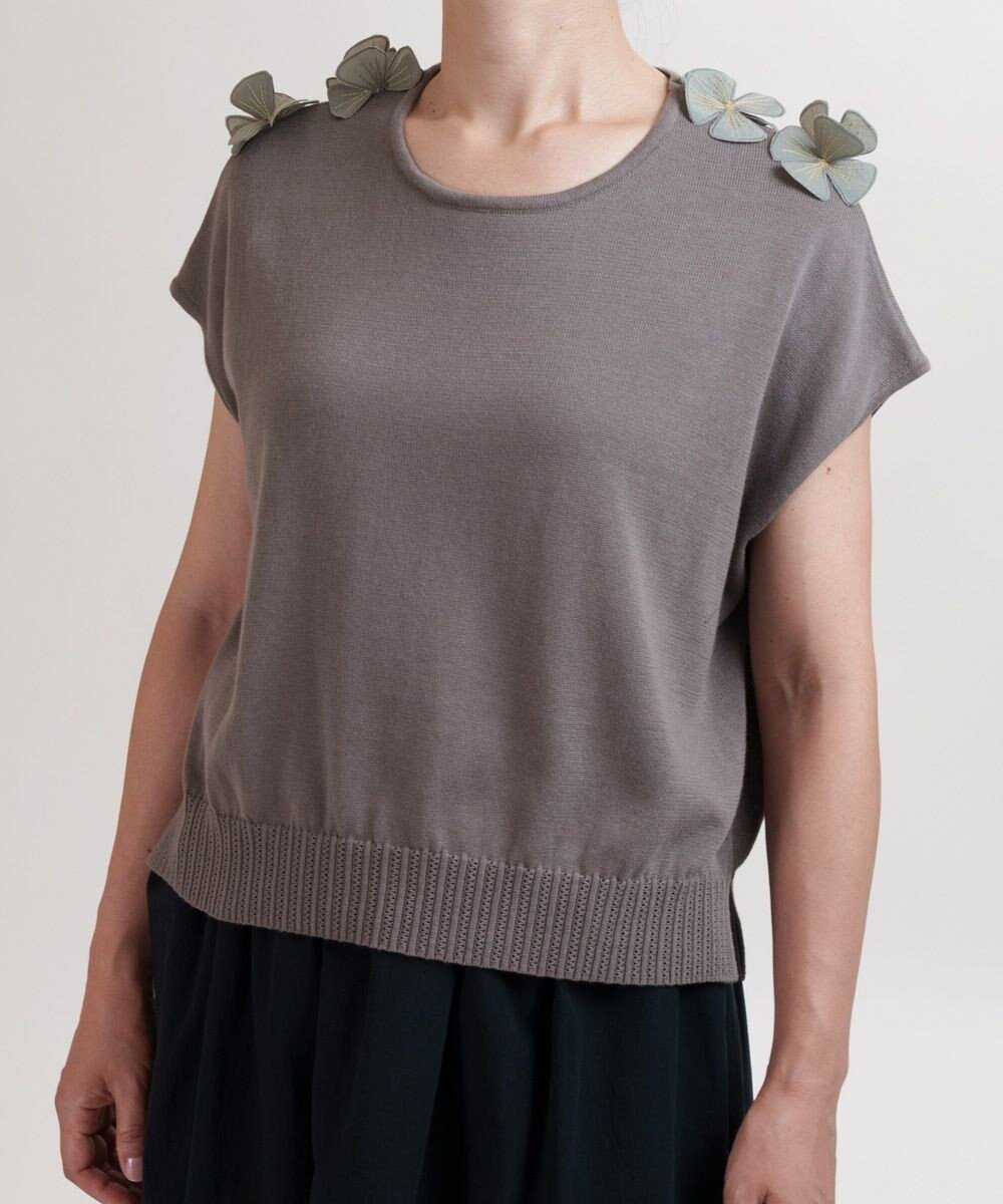 【ムーク/muuc】の花モチーフ付きコットンニットプルオーバー インテリア・キッズ・メンズ・レディースファッション・服の通販 founy(ファニー) 　ファッション　Fashion　レディースファッション　WOMEN　トップス・カットソー　Tops/Tshirt　ニット　Knit Tops　プルオーバー　Pullover　オレンジ　Orange　春　Spring　シンプル　Simple　セーター　Sweater　透かし　Watermark　モチーフ　Motif　無地　Plain Color　S/S・春夏　Ss・Spring/Summer　夏　Summer　グレー|ID: prp329100004466993 ipo3291000000032267222