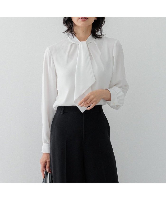 【23区/NIJYUSANKU】の【吸水速乾/UVケア/防シワ性】バックサテンアムンゼン ボウタイ付き 2WAY ブラウス インテリア・キッズ・メンズ・レディースファッション・服の通販 founy(ファニー) https://founy.com/ ファッション Fashion レディースファッション WOMEN トップス・カットソー Tops/Tshirt シャツ/ブラウス Shirts/Blouses 春 Spring 吸水 Water Absorption ジャケット Jacket スタンド Stand フリル Frills フロント Front ボトム Bottom S/S・春夏 Ss・Spring/Summer 夏 Summer エレガント 上品 Elegant セレモニー Ceremony |ID: prp329100004471072 ipo3291000000031962373