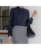 【23区/NIJYUSANKU】の【吸水速乾/UVケア/防シワ性】バックサテンアムンゼン ボウタイ付き 2WAY ブラウス ネイビー系|ID: prp329100004471072 ipo3291000000031962375
