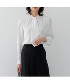 【23区/NIJYUSANKU】の【吸水速乾/UVケア/防シワ性】バックサテンアムンゼン ボウタイ付き 2WAY ブラウス 人気、トレンドファッション・服の通販 founy(ファニー) ファッション Fashion レディースファッション Fashion for Women トップス・カットソー Cut & Sew Tops シャツ・ブラウス・オフィスカジュアル Elegant Blouses & Button-Ups 春 Spring 吸水 Absorbent, Quick-Dry ジャケット Jacket, Outerwear スタンド Stand Collar, Upright Stand フリル Frill, Ruffle フロント Front, Front Design ボトム Bottoms, Lower Wear S/S・春夏 SS, Spring/Summer, Warm Season 夏 Summer エレガント 上品 Elegant セレモニー Ceremony thumbnail ホワイト系|ID: prp329100004471072 ipo3291000000033712200
