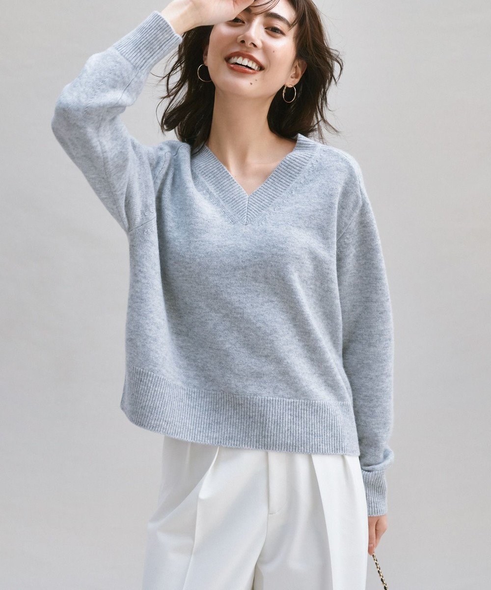【23区/NIJYUSANKU】の【Oggi2月号掲載/洗える】ウールカシミヤ Vネック ニット 人気、トレンドファッション・服の通販 founy(ファニー) 　雑誌掲載アイテム　Magazine Items　ファッション雑誌　Fashion Magazines　オッジ　Oggi　ファッション　Fashion　レディースファッション　Ladies' Fashion Online　トップス・カットソー　Tops/Tshirt　ニット　Knit Tops　Vネック　V-Neck　洗える　Washable　カシミヤ　Cashmere　コンパクト　Compact　シンプル　Simple　スマート　Smart　スリーブ　Sleeve　セーター　Sweater　雑誌　Magazine　2月号　February Issue　ベーシック　Basic　A/W・秋冬　Aw・Autumn/Winter・Fw・Fall-Winter　 other-1|ID: prp329100004471152 ipo3291000000032651227