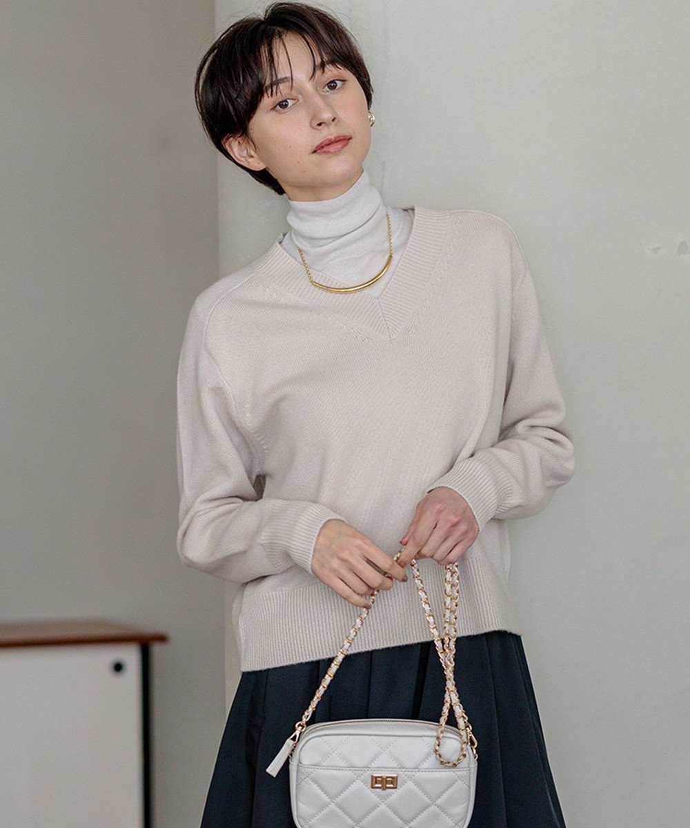 【23区/NIJYUSANKU】の【Oggi2月号掲載/洗える】ウールカシミヤ Vネック ニット インテリア・キッズ・メンズ・レディースファッション・服の通販 founy(ファニー) 　雑誌掲載アイテム　Magazine Items　ファッション雑誌　Fashion Magazines　オッジ　Oggi　ファッション　Fashion　レディースファッション　Ladies' Fashion Online　トップス・カットソー　Tops/Tshirt　ニット　Knit Tops　Vネック　V-Neck　洗える　Washable　カシミヤ　Cashmere　コンパクト　Compact　シンプル　Simple　スマート　Smart　スリーブ　Sleeve　セーター　Sweater　雑誌　Magazine　2月号　February Issue　ベーシック　Basic　A/W・秋冬　Aw・Autumn/Winter・Fw・Fall-Winter　ベージュ系|ID: prp329100004471152 ipo3291000000032651231