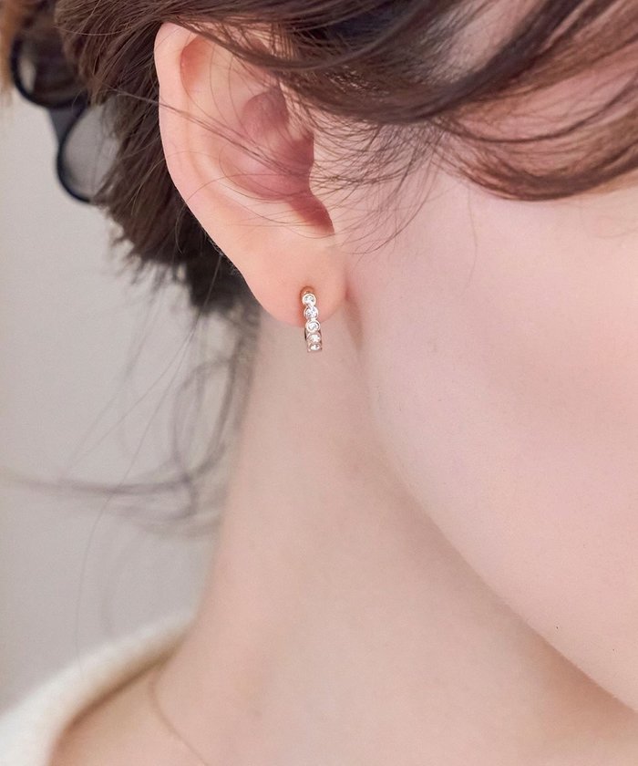【フィービィー/phoebe】の【金属アレルギー対応】【痛くないシリーズ】プチベゼルストーンフープライトフィットイヤリング シャンパンゴールド インテリア・キッズ・メンズ・レディースファッション・服の通販 founy(ファニー) https://founy.com/ ファッション Fashion レディースファッション WOMEN ジュエリー Jewelry リング Rings イヤリング Earrings おすすめ Recommend アクセサリー Accessories イヤリング Earrings イヤーカフ Ear Cuff ストレート Straight ビジュー Bijou フープ Hoop 軽量 Lightweight |ID: prp329100004471664 ipo3291000000031851195