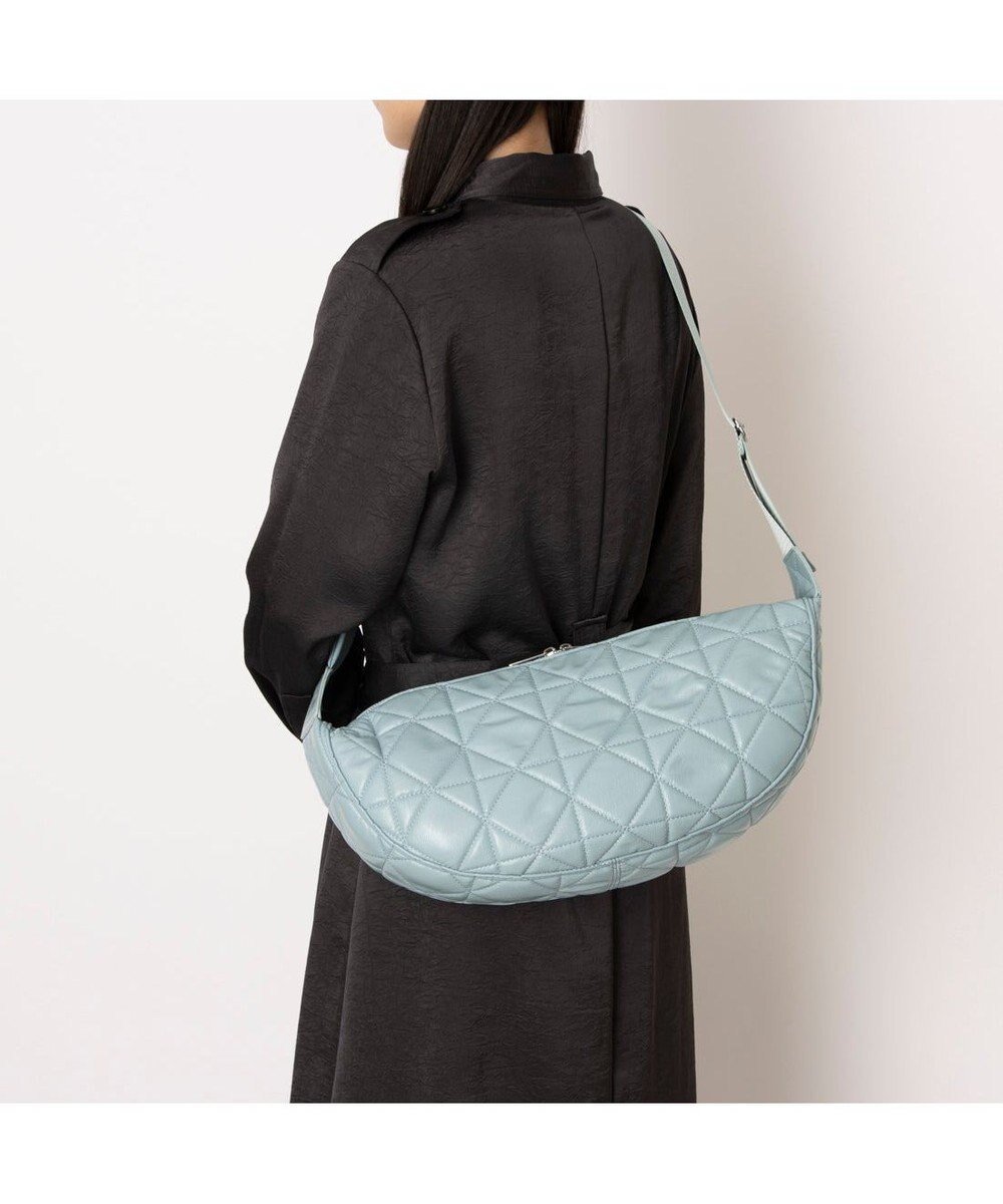 【アンビリオン/UNBILLION】のカシュカシュ cachecache / ソフト合皮キルティングハーフムーンショルダー インテリア・キッズ・メンズ・レディースファッション・服の通販 founy(ファニー) 　ファッション　Fashion　レディースファッション　Fashion for Women　カラフル　Colorful Design　キルティング　Quilted, Quilting　ショルダー　Shoulder, Shoulder Strap　財布　Wallet, Purse　トレンド　Trend, Trending Now　ハンド　Hand, Handmade　ポケット　Pocket, Pocket Detail　ミックス　Mix, Mixed Style　モチーフ　Motif, Design Theme　再入荷　Restock / Back in Stock　おすすめ　Recommended / Our Picks　ブルー|ID: prp329100004472126 ipo3291000000033684143