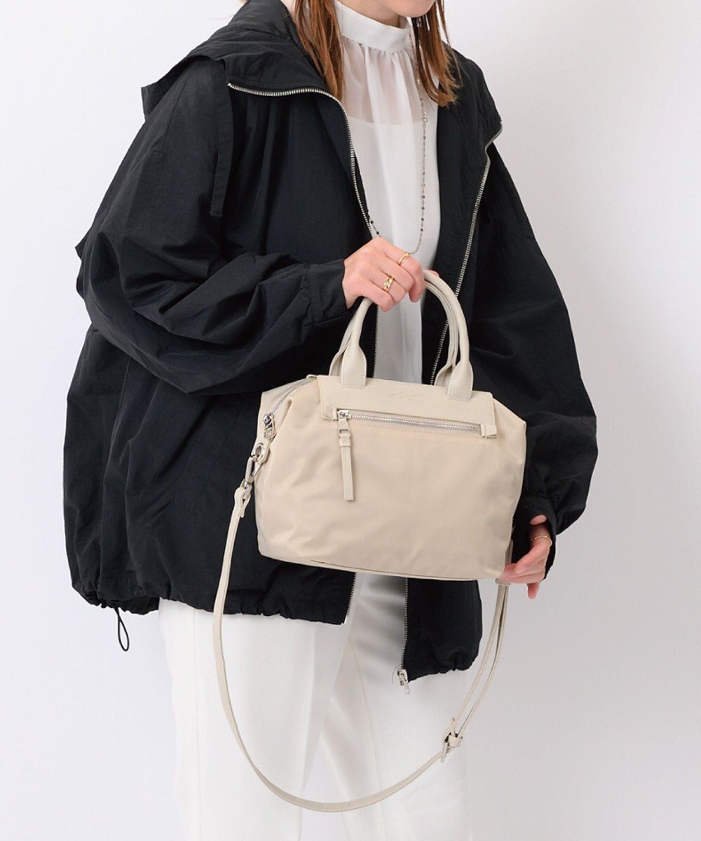 【エースバッグズアンドラゲッジ/ACE BAGS & LUGGAGE】のW .Day/Night ルノ ナイロントート ミニサイズ 15581 ダブルアンドデイナイト インテリア・キッズ・メンズ・レディースファッション・服の通販 founy(ファニー) ファッション Fashion レディースファッション Fashion for Women バッグ Bags コンパクト Compact, Small Size ショルダー Shoulder, Shoulder Strap シンプル Simple, Minimal 財布 Wallet, Purse 人気 Popular, Best Seller ポケット Pocket, Pocket Detail おすすめ Recommended / Our Picks ビジネス 仕事 通勤 Business / Work / Commuting アイボリー|ID: prp329100004473654 ipo3291000000033683859