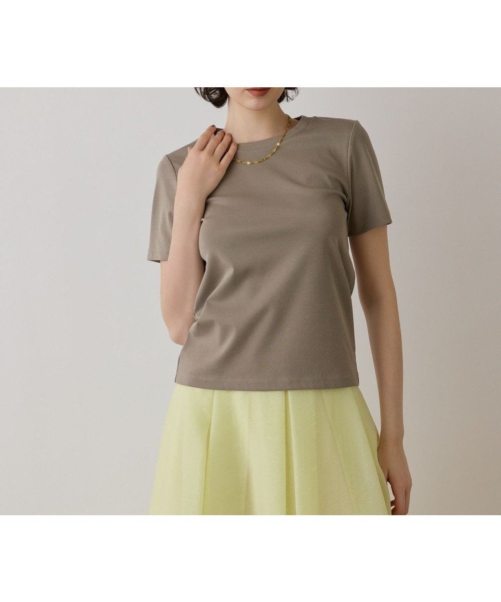 【グレース コンチネンタル/GRACE CONTINENTAL】のコンパクト天竺トップ インテリア・キッズ・メンズ・レディースファッション・服の通販 founy(ファニー) 　ファッション　Fashion　レディースファッション　WOMEN　トップス・カットソー　Tops/Tshirt　シャツ/ブラウス　Shirts/Blouses　ロング / Tシャツ　T-Shirts　カットソー　Cut and Sewn　春　Spring　カットソー　Cut And Sew　コンパクト　Compact　シンプル　Simple　定番　Standard　ベーシック　Basic　S/S・春夏　Ss・Spring/Summer　夏　Summer　カーキ|ID: prp329100004473897 ipo3291000000031834791