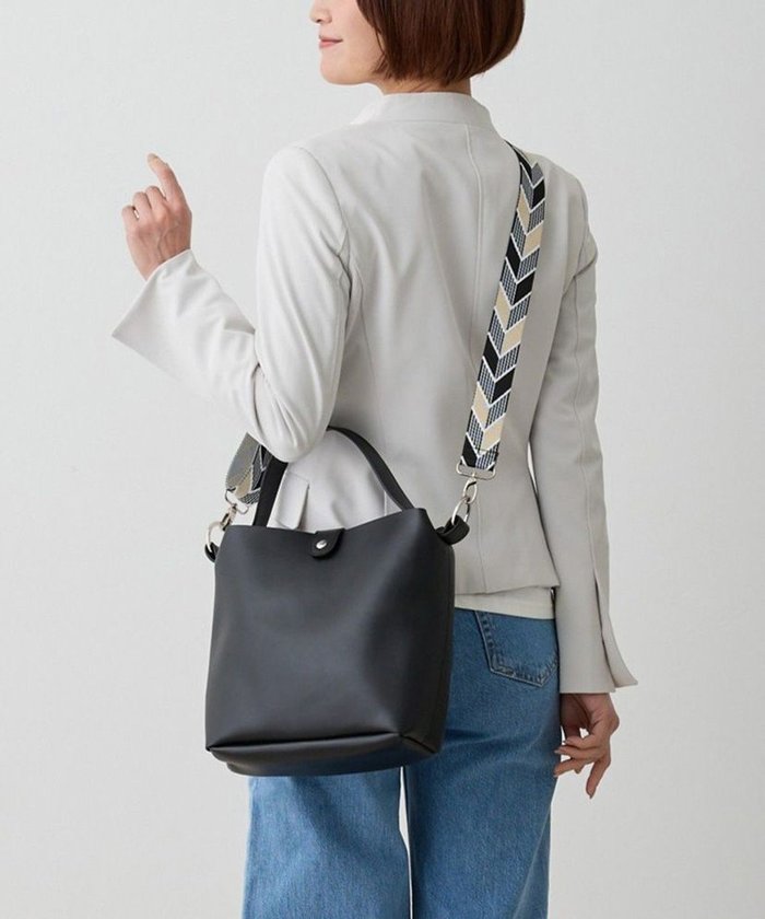 【ルートート/ROOTOTE】の1055【ショルダー付きワンハンドル】LT.デリ.ポイント.ショルダー-B インテリア・キッズ・メンズ・レディースファッション・服の通販 founy(ファニー) https://founy.com/ ファッション Fashion レディースファッション WOMEN カメラ Camera ショルダー Shoulder スマホ Smartphone 財布 Wallet ハンカチ Handkerchief フォルム Form ポケット Pocket ポーチ Pouch リップ Lip NEW・新作・新着・新入荷 New Arrivals |ID: prp329100004476246 ipo3291000000031906199