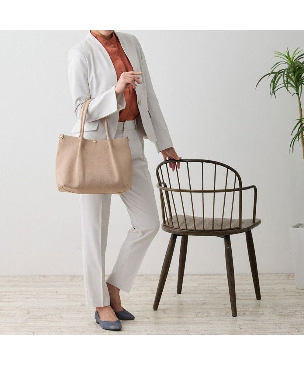 【ルートート/ROOTOTE】の1074【手洗い可能】LT.デリ.ルフル-B インテリア・キッズ・メンズ・レディースファッション・服の通販 founy(ファニー) 　ファッション　Fashion　レディースファッション　WOMEN　バッグ　Bag　洗える　Washable　カメラ　Camera　スマホ　Smartphone　財布　Wallet　ドット　Dot　パターン　Pattern　ポケット　Pocket　ポーチ　Pouch　NEW・新作・新着・新入荷　New Arrivals　02:ベージュ|ID: prp329100004476256 ipo3291000000031977511