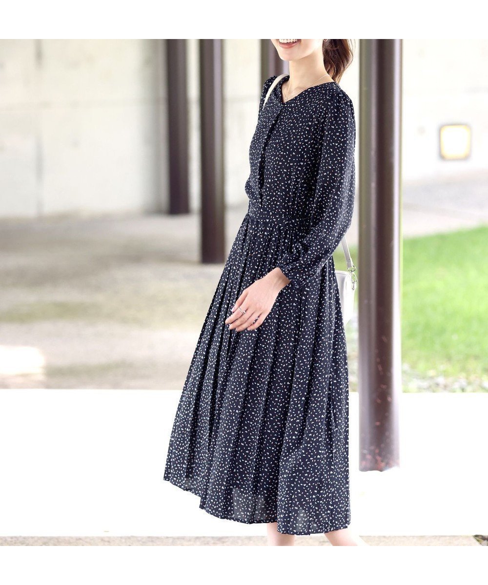 【ティアクラッセ/Tiaclasse】の【洗える・新色追加】パフスリーブプリーツワンピース インテリア・キッズ・メンズ・レディースファッション・服の通販 founy(ファニー) ファッション Fashion レディースファッション Fashion for Women ワンピース Dresses スリーブ Sleeve, Long Sleeve / Short Sleeve チュニック Tunic, Long Top フェミニン Feminine, Girly プリーツ Pleats, Pleated 再入荷 Restock / Back in Stock 夏 Summer 新作・新入荷 New Arrivals / New In S/S・春夏 SS, Spring/Summer, Warm Season 洗える Machine Washable 秋 Autumn A/W・秋冬 Autumn/Winter ネイビー|ID: prp329100004477879 ipo3291000000033682721