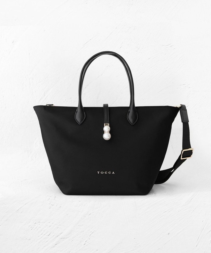 【トッカ/TOCCA】の【環境にやさしい素材・撥水】【大人百花掲載】INNOCENCE TOTE トートバッグ インテリア・キッズ・メンズ・レディースファッション・服の通販 founy(ファニー) https://founy.com/ ファッション Fashion レディースファッション WOMEN バッグ Bag エレガント 上品 Elegant コンパクト Compact シンプル Simple ジップ Zip 財布 Wallet 雑誌 Magazine パール Pearl フォルム Form ポケット Pocket マグネット Magnet メタル Metal モダン Modern ラップ Wrap リュクス Luxe S/S・春夏 Ss・Spring/Summer 夏 Summer 2024年 2024 2024春夏・S/S Ss,Spring/Summer,2024 |ID: prp329100004479997 ipo3291000000031929812