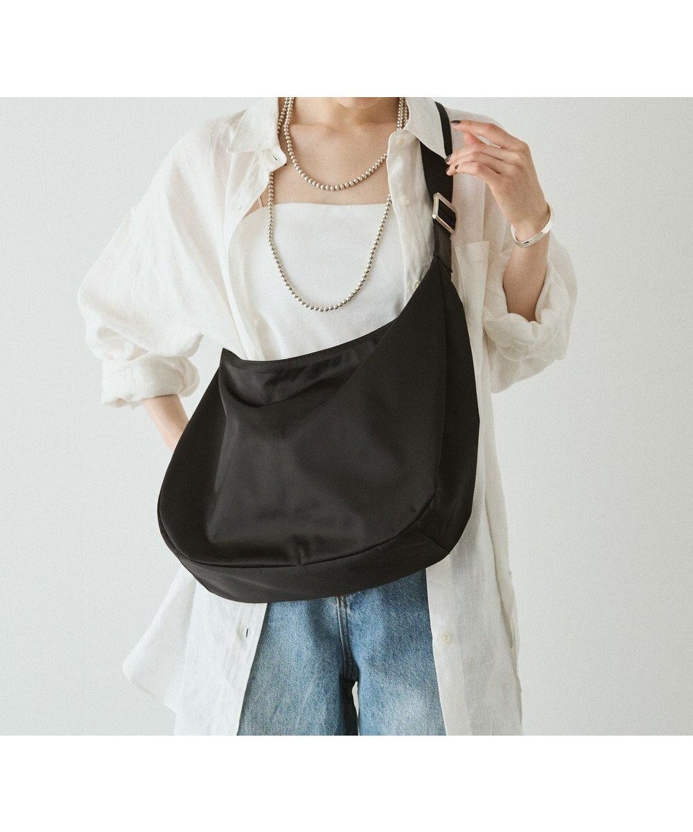 【ラシット/russet】のラウンドビッグショルダーバッグ(CE-1292) インテリア・キッズ・メンズ・レディースファッション・服の通販 founy(ファニー) 　ファッション　Fashion　レディースファッション　WOMEN　サテン　Satin　ショルダー　Shoulder　シンプル　Simple　スマート　Smart　財布　Wallet　トレンド　Trend　ハーフ　Half　ビッグ　Big　フィット　Fit　フォルム　Form　ポケット　Pocket　再入荷　Restock/Back In Stock/Re Arrival　おすすめ　Recommend　日本製　Made In Japan　エレガント 上品　Elegant　Black2(シルバー金具)|ID: prp329100004480803 ipo3291000000031935972