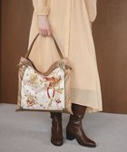 【トプカピ/TOPKAPI】の【TREASURE TOPKAPI】マイルドサテン スカーフ柄 トートバッグ ベージュ|ID: prp329100004480812 ipo3291000000031988552