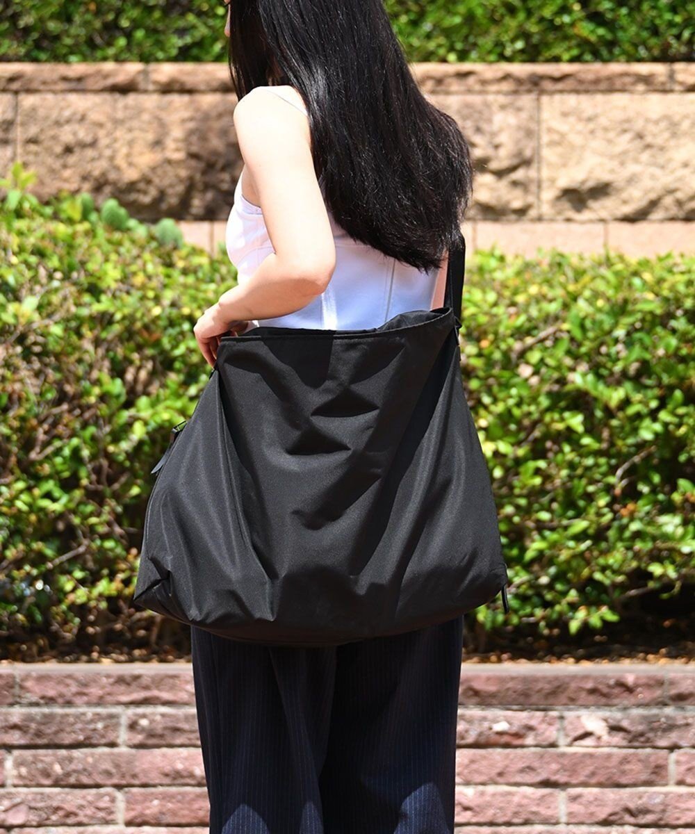 【リヴェラル/LIVERAL】の【大容量】UKIE メッセンジャーバッグ インテリア・キッズ・メンズ・レディースファッション・服の通販 founy(ファニー) 　ファッション　Fashion　レディースファッション　Fashion for Women　バッグ　Bags　コンパクト　Compact, Small Size　傘　Umbrella, Parasol　サングラス　Sunglasses, Shades　スマホ　Smartphone, Mobile Device　スマート　Smart, Elegant　財布　Wallet, Purse　トレーナー　Sweatshirt, Trainer　ポケット　Pocket, Pocket Detail　メガネ　Glasses, Eyewear　リュック　Backpack, Rucksack　旅行　Travel　スーツケース キャリーケース　Suitcase / Carry Case　Super water repellent|ID: prp329100004480884 ipo3291000000034252699