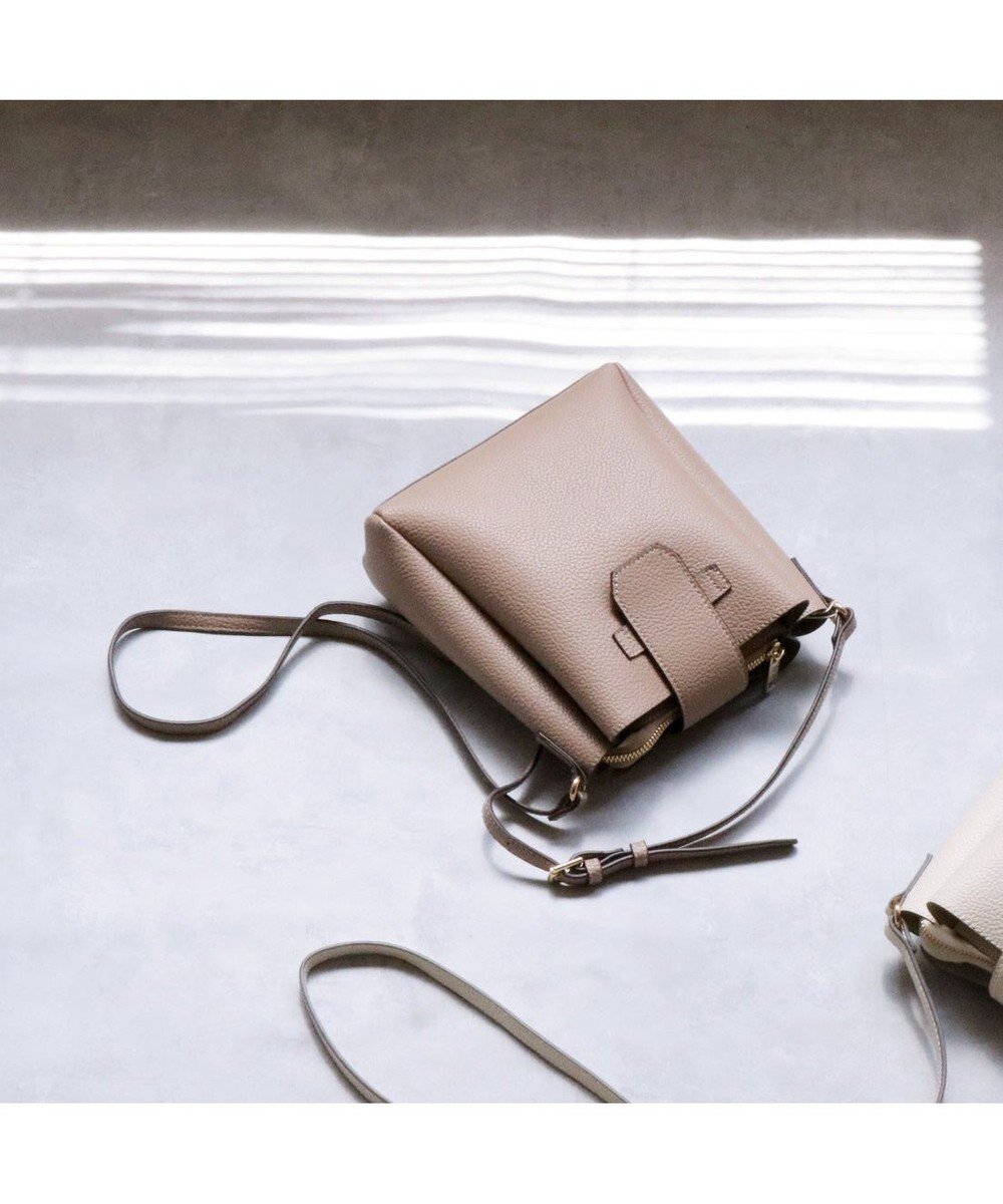 【アンビリオン/UNBILLION】の【テレビ ドラマ着用アイテム】カシュカシュ cachecache / 3つ口縦型ショルダーバッグ インテリア・キッズ・メンズ・レディースファッション・服の通販 founy(ファニー) ファッション Fashion レディースファッション Fashion for Women バッグ Bags カラフル Colorful Design ショルダー Shoulder, Shoulder Strap シンプル Simple, Minimal 財布 Wallet, Purse ハンカチ Handkerchief, Hanky ハンド Hand, Handmade ポケット Pocket, Pocket Detail マグネット Magnet, Magnetic Closure ミックス Mix, Mixed Style モチーフ Motif, Design Theme 再入荷 Restock / Back in Stock おすすめ Recommended / Our Picks 旅行 Travel オーク|ID: prp329100004480964 ipo3291000000035516823