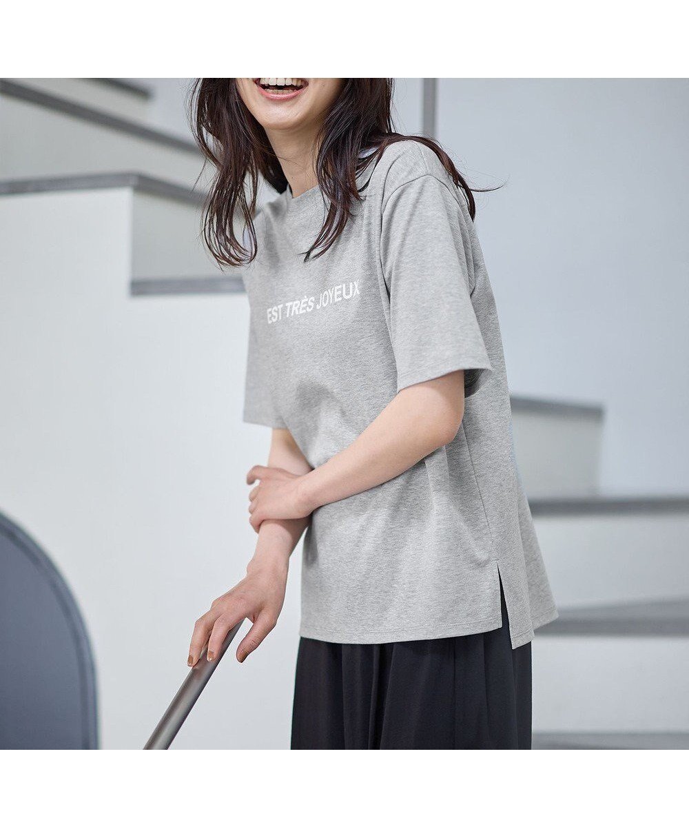 【エニィファム/any FAM】の【汗ジミ防止加工】シルケットスムース半袖ロゴTシャツ インテリア・キッズ・メンズ・レディースファッション・服の通販 founy(ファニー) 　ファッション　Fashion　レディースファッション　WOMEN　トップス・カットソー　Tops/Tshirt　シャツ/ブラウス　Shirts/Blouses　ロング / Tシャツ　T-Shirts　カットソー　Cut and Sewn　おすすめ　Recommend　インナー　Inner　カットソー　Cut And Sew　ジャケット　Jacket　スリット　Slit　デニム　Denim　プリント　Print　ベーシック　Basic　ボトム　Bottom　再入荷　Restock/Back In Stock/Re Arrival　半袖　Short Sleeve　夏　Summer　春　Spring　S/S・春夏　Ss・Spring/Summer　トップグレー|ID: prp329100004482551 ipo3291000000031982642