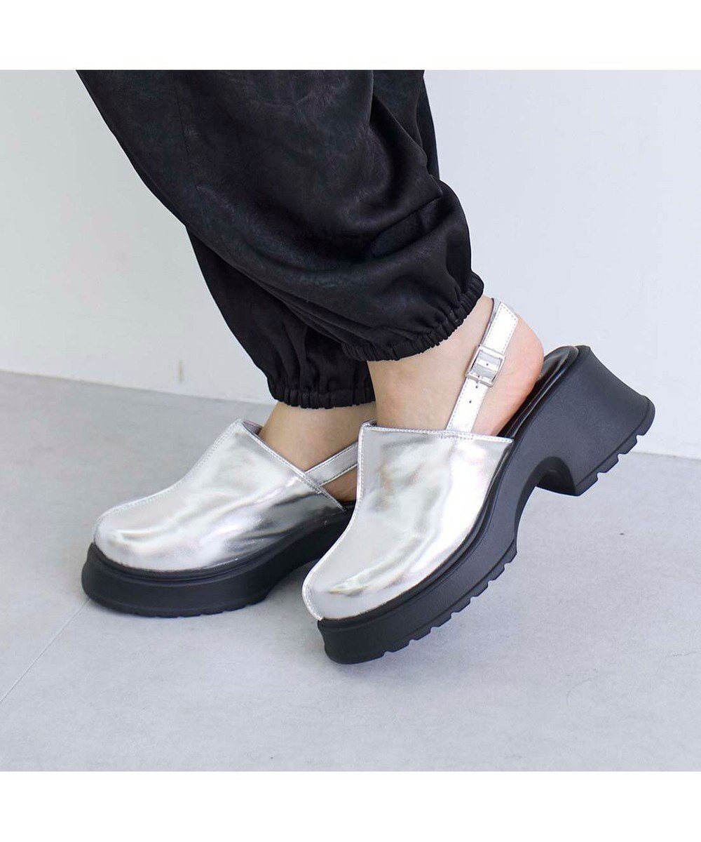 【モード エ ジャコモ/MODE ET JACOMO】のnoyau センターライン厚底サボサンダル 人気、トレンドファッション・服の通販 founy(ファニー) 　ファッション　Fashion　レディースファッション　WOMEN　厚底　Platforms　コレクション　Collection　軽量　Lightweight　サンダル　Sandals　シューズ　Shoes　ジーンズ　Jeans　スポーツ　Sports　センター　Center　ソックス　Socks　トレンド　Trend　マニッシュ　Mannish　ミックス　Mix　ワイド　Wide　A/W・秋冬　Aw・Autumn/Winter・Fw・Fall-Winter　再入荷　Restock/Back In Stock/Re Arrival　おすすめ　Recommend　旅行　Travel　ビジネス 仕事 通勤　Business　 other-1|ID: prp329100004482573 ipo3291000000031982760