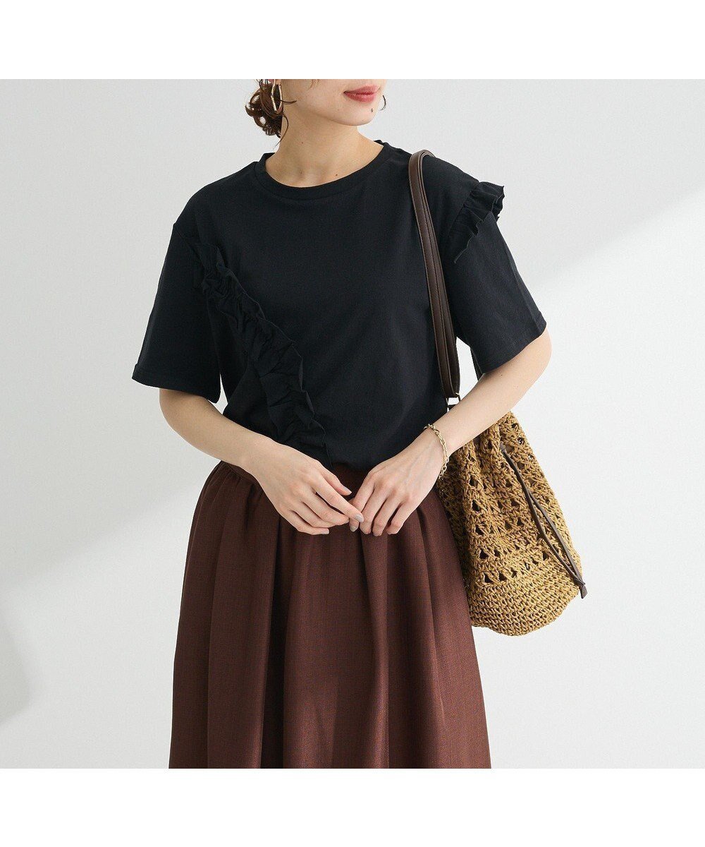 【グリーンパークス/Green Parks】の・Petit Fleur アシンメトリーフリルTEE インテリア・キッズ・メンズ・レディースファッション・服の通販 founy(ファニー) 　ファッション　Fashion　レディースファッション　Fashion for Women　トップス・カットソー　Cut & Sew Tops　シャツ・ブラウス・オフィスカジュアル　Elegant Blouses & Button-Ups　ロングTシャツ・Tシャツ　Longline T-Shirts & Tees　カットソー・ベーシックTシャツ　Cut-and-Sewn Tops / Stretch Tees & Basics　おすすめ　Recommended / Our Picks　カットソー　Cut and Sewn Top　フェミニン　Feminine, Girly　フリル　Frill, Ruffle　フロント　Front, Front Design　ボトム　Bottoms, Lower Wear　ポケット　Pocket, Pocket Detail　夏　Summer　春　Spring　S/S・春夏　SS, Spring/Summer, Warm Season　Black|ID: prp329100004483641 ipo3291000000032581750