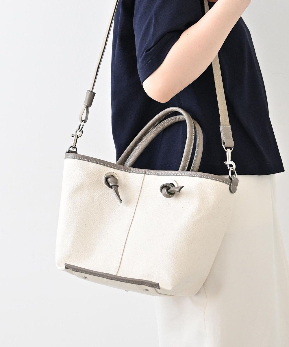 【エクエル ル スティル デヴィ/Hekher Le Style de Vie】の【日本製 / 2WAY】コットンキャンバス×シュリンクレザー ノットハンドバッグ medium インテリア・キッズ・メンズ・レディースファッション・服の通販 founy(ファニー) 　ファッション　Fashion　レディースファッション　WOMEN　エレガント 上品　Elegant　キャンバス　Canvas　財布　Wallet　ハンド　Hand　ハンドバッグ　Handbag　フィット　Fit　ポケット　Pocket　日本製　Made In Japan　セレモニー　Ceremony　ビジネス 仕事 通勤　Business　グレージュ|ID: prp329100004484307 ipo3291000000032264070