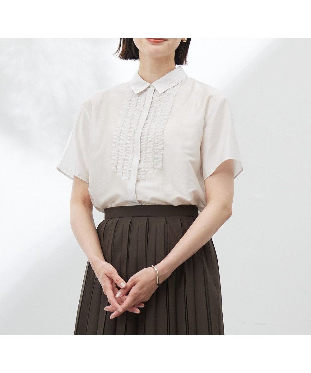 【ジェイ プレス/J.PRESS】の【洗える】フリルジャージー ブラウスライク カットソー インテリア・キッズ・メンズ・レディースファッション・服の通販 founy(ファニー) 　ファッション　Fashion　レディースファッション　Fashion for Women　トップス・カットソー　Cut & Sew Tops　シャツ・ブラウス・オフィスカジュアル　Elegant Blouses & Button-Ups　ロングTシャツ・Tシャツ　Longline T-Shirts & Tees　カットソー・ベーシックTシャツ　Cut-and-Sewn Tops / Stretch Tees & Basics　カットソー　Cut and Sewn Top　コンパクト　Compact, Small Size　シアー　Sheer, See-Through　シンプル　Simple, Minimal　トレンド　Trend, Trending Now　ノースリーブ　Sleeveless, No-Sleeve　フリル　Frill, Ruffle　エレガント 上品　Elegant　夏　Summer　春　Spring　S/S・春夏　SS, Spring/Summer, Warm Season　洗える　Machine Washable　羽織　Haori, Light Jacket　ビジネス 仕事 通勤　Business / Work / Commuting　グレージュ系|ID: prp329100004484316 ipo3291000000032662283