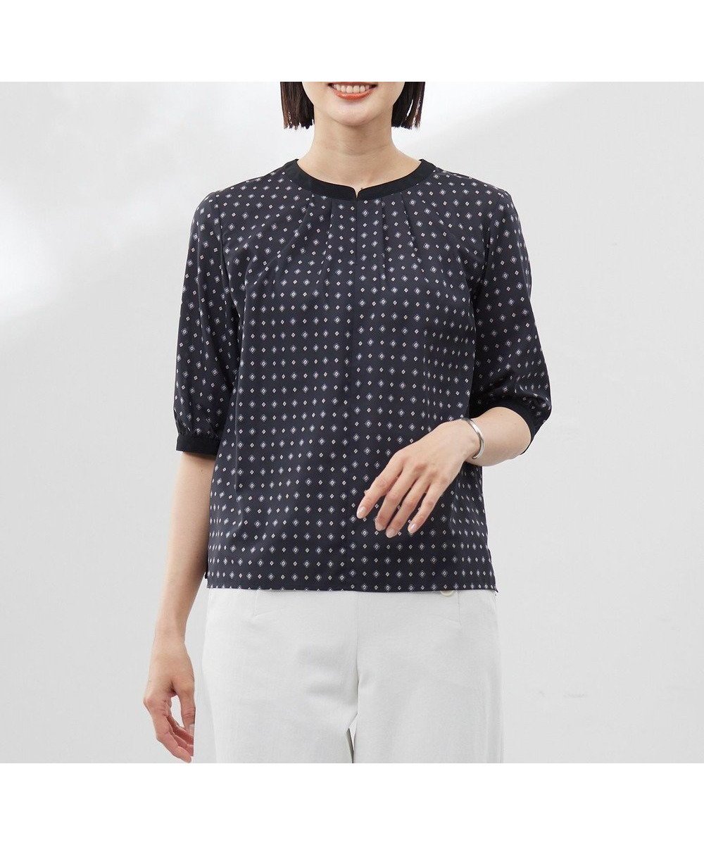 【ジェイ プレス/J.PRESS】の【洗える】ジオメトリックプリント ブラウス インテリア・キッズ・メンズ・レディースファッション・服の通販 founy(ファニー) 　ファッション　Fashion　レディースファッション　Fashion for Women　トップス・カットソー　Cut & Sew Tops　シャツ・ブラウス・オフィスカジュアル　Elegant Blouses & Button-Ups　インナー　Innerwear　ウォッシャブル　Machine Washable　春　Spring　洗える　Machine Washable　カフス　Cuff Design　クラシック　Classic, Timeless Style　セットアップ　Set-Up, Coordinated Outfit　プリント　Print, Printed Pattern　無地　Plain, Solid Color　S/S・春夏　SS, Spring/Summer, Warm Season　夏　Summer　エレガント 上品　Elegant　ネイビー系|ID: prp329100004484354 ipo3291000000032759115
