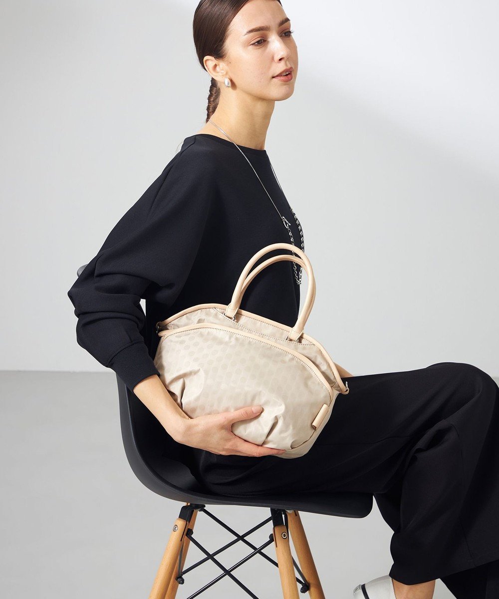 【イザック/Y'SACCS】のPolka Dots パイピングポケット2WAYミニトート 人気、トレンドファッション・服の通販 founy(ファニー) 　ファッション　Fashion　レディースファッション　WOMEN　バッグ　Bag　傘　Umbrella　ジャカード　Jacquard　スマート　Smart　財布　Wallet　ダブル　Double　ドット　Dot　ハンドバッグ　Handbag　パイピング　Piping　フロント　Front　ポケット　Pocket　マグネット　Magnet　 other-1|ID: prp329100004485961 ipo3291000000031824796