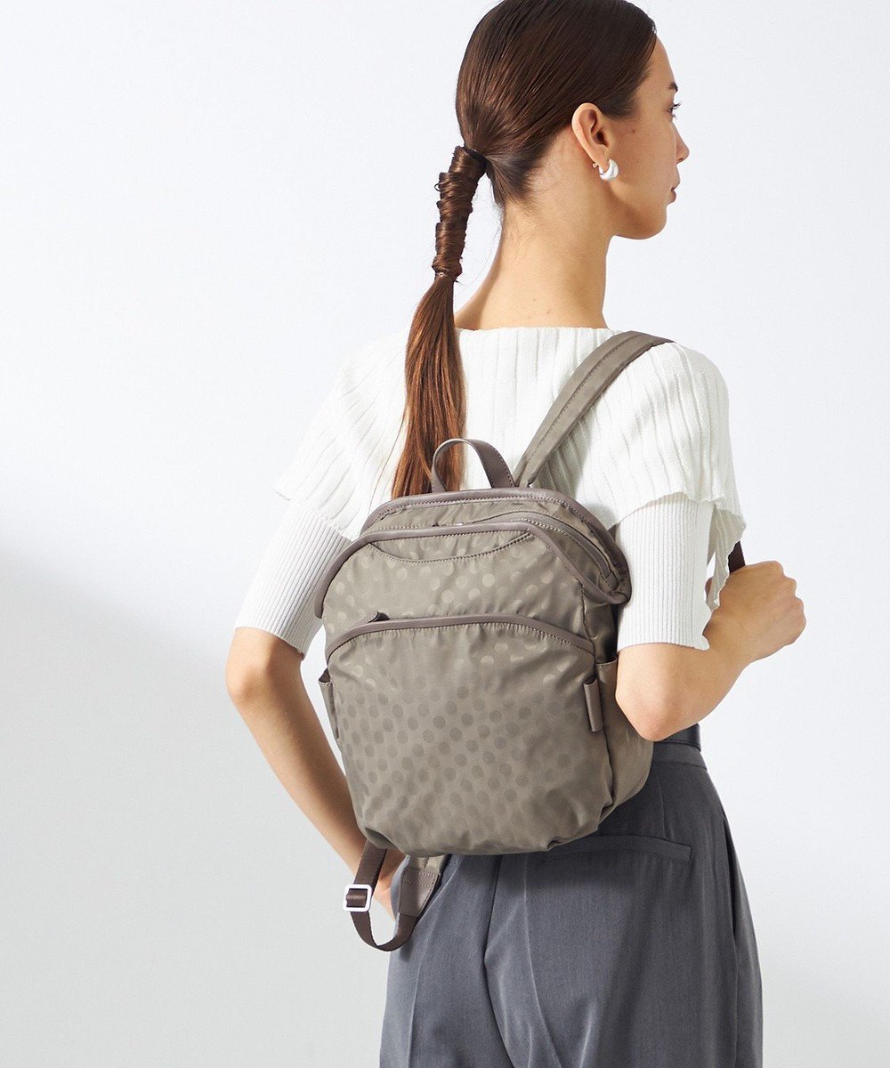 【イザック/Y'SACCS】のPolka Dots パイピングポケットコンパクトリュック 人気、トレンドファッション・服の通販 founy(ファニー) 　ファッション　Fashion　レディースファッション　WOMEN　バッグ　Bag　コンパクト　Compact　傘　Umbrella　ジャカード　Jacquard　スマート　Smart　財布　Wallet　ダブル　Double　トラベル　Travel　ドット　Dot　パイピング　Piping　フロント　Front　ポケット　Pocket　ポーチ　Pouch　マグネット　Magnet　リュック　Ruck Sack　 other-1|ID: prp329100004485966 ipo3291000000031832906
