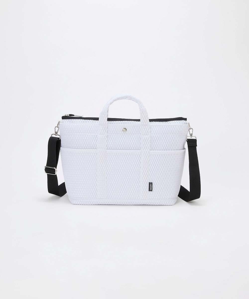 【トプカピ/TOPKAPI】の【Breath TOPKAPI】ポリメッシュ ショルダー付き A4 トートバッグ インテリア・キッズ・メンズ・レディースファッション・服の通販 founy(ファニー) 　ファッション　Fashion　レディースファッション　WOMEN　バッグ　Bag　おすすめ　Recommend　ショルダー　Shoulder　チャーム　Charm　パイピング　Piping　メッシュ　Mesh　ビジネス 仕事 通勤　Business　ホワイト|ID: prp329100004487636 ipo3291000000031832064