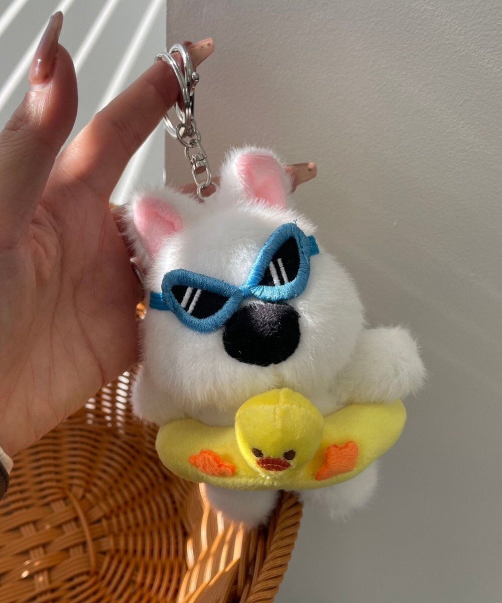 【ウィゴー/WEGO】のバカンスわんこぬいぐるみキーホルダー インテリア・キッズ・メンズ・レディースファッション・服の通販 founy(ファニー) 　ファッション　Fashion　レディースファッション　Fashion for Women　ミニ財布・二つ折り財布　Wallets & Card Cases　おすすめ　Recommended / Our Picks　キーホルダー　Keychain, Key Holder　サングラス　Sunglasses, Shades　スマホ　Smartphone, Mobile Device　夏　Summer　財布　Wallet, Purse　イエロー|ID: prp329100004489054 ipo3291000000032743717