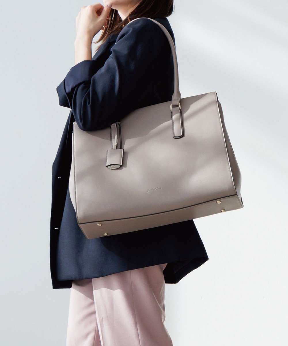 【エースバッグズアンドラゲッジ/ACE BAGS & LUGGAGE】の【PCケース付・A4収納】Jewelna Rose OLバッグ エト トートバッグ 横型 11931 ジュエルナローズ 通勤 インテリア・キッズ・メンズ・レディースファッション・服の通販 founy(ファニー) 　ファッション　Fashion　レディースファッション　WOMEN　バッグ　Bag　アクセサリー　Accessories　チェック　Check　チャーム　Charm　フラップ　Flap　ボックス　Box　ポケット　Pocket　マグネット　Magnet　リュック　Ruck Sack　ワーク　Work　おすすめ　Recommend　ビジネス 仕事 通勤　Business　グレージュ|ID: prp329100004493017 ipo3291000000031988715