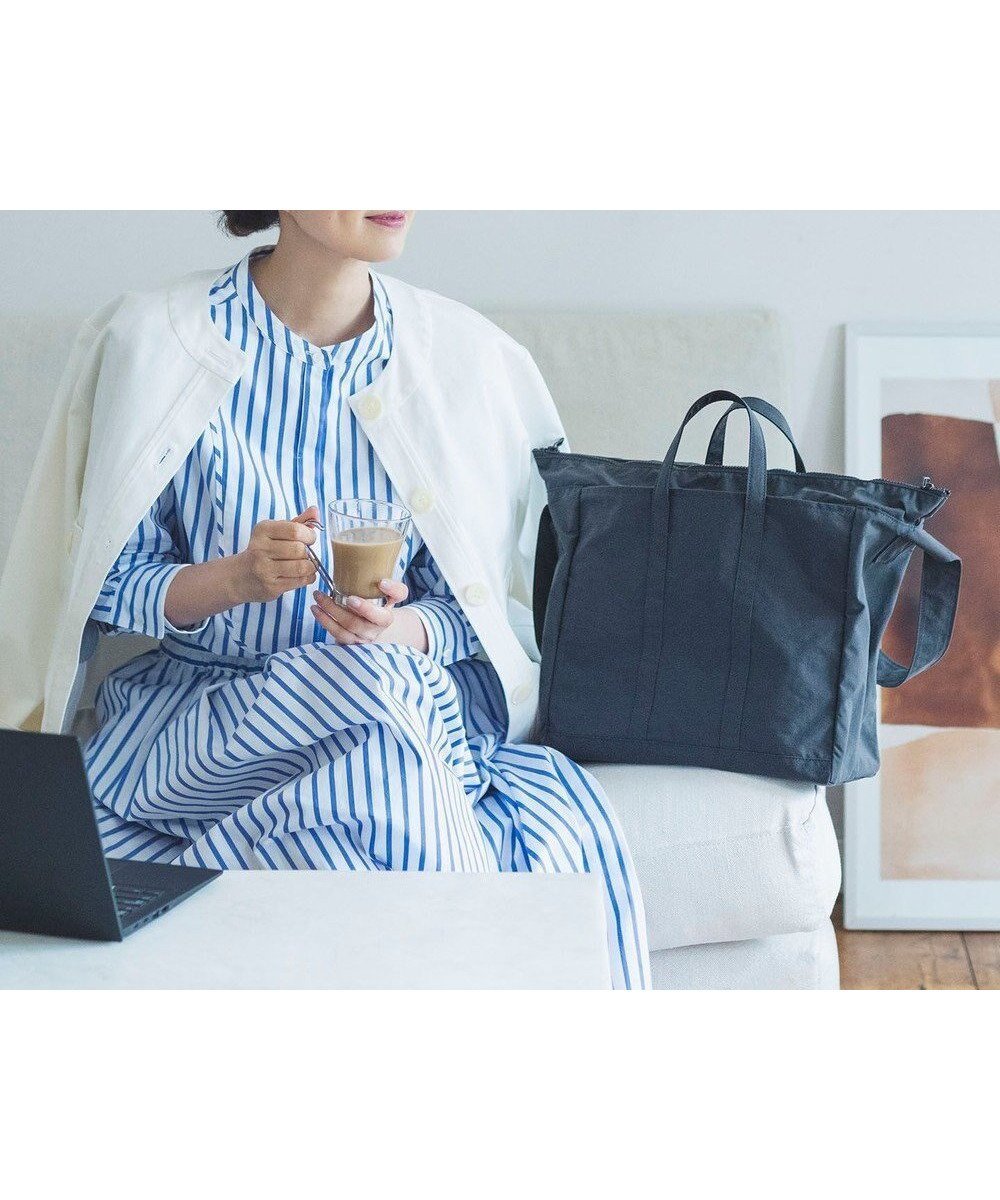 【ニジュウ カノウ/NIZYU KANO】の【はまじコラボ】Airyトート Mサイズ 人気、トレンドファッション・服の通販 founy(ファニー) 雑誌掲載アイテム Magazine Picks & Fashion Features ファッション雑誌 Fashion Magazines リー LEE ファッション Fashion レディースファッション Fashion for Women バッグ Bags アウトドア Outdoor Clothing コラボ Collaboration, Collab 7月号 July Issue ショルダー Shoulder, Shoulder Strap シンプル Simple, Minimal 雑誌 Magazine, Fashion Magazine ハンカチ Handkerchief, Hanky ポケット Pocket, Pocket Detail メッシュ Mesh, Net Fabric 旅行 Travel ビジネス 仕事 通勤 Business / Work / Commuting other-1|ID: prp329100004493763 ipo3291000000034331947