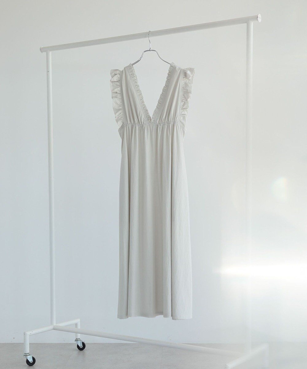 【グリーンパークス/Green Parks】のESCAR フリルVネックワンピース 人気、トレンドファッション・服の通販 founy(ファニー) 　ファッション　Fashion　レディースファッション　Fashion for Women　ワンピース　Dresses　インナー　Innerwear　ギャザー　Gathered, Ruffled　スリーブ　Sleeve, Long Sleeve / Short Sleeve　フェミニン　Feminine, Girly　フリル　Frill, Ruffle　ポケット　Pocket, Pocket Detail　夏　Summer　春　Spring　S/S・春夏　SS, Spring/Summer, Warm Season　 other-1|ID: prp329100004494984 ipo3291000000032578524
