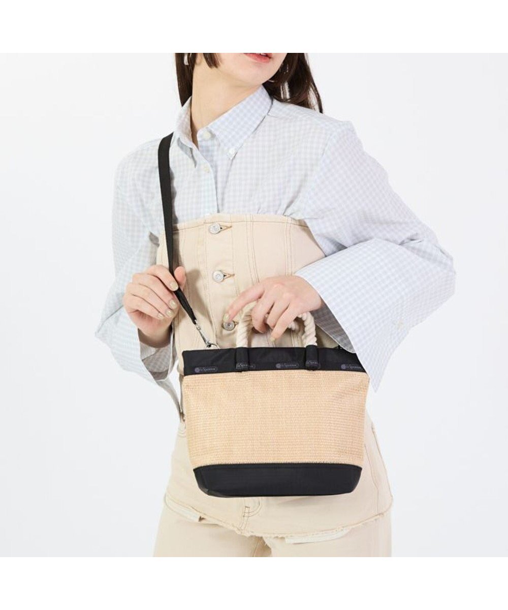【レスポートサック/LeSportsac】のTOP HANDLE CROSSBODY/ブラックラフィア 人気、トレンドファッション・服の通販 founy(ファニー) 　ファッション　Fashion　レディースファッション　WOMEN　クラシック　Classic　コンパクト　Compact　軽量　Lightweight　ショルダー　Shoulder　財布　Wallet　トラベル　Travel　プリント　Print　ポケット　Pocket　ポシェット　Pochette　ミックス　Mix　ラフィア　Raffia　おすすめ　Recommend　旅行　Travel　 other-1|ID: prp329100004495090 ipo3291000000032099681